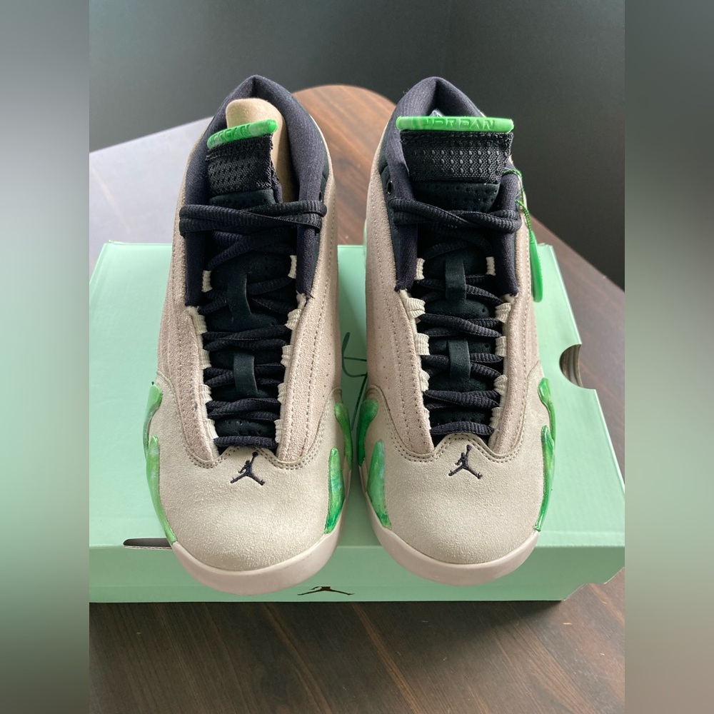 Women's Air Jordan 14 x Aleali May - Fortune - Tan and Green, Size 6.5 W - Picture 6 of 11